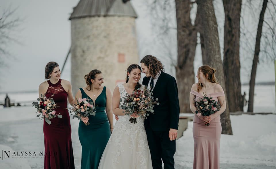 Fleuriste À la vie au vert – cortège hiver moulin bouquets