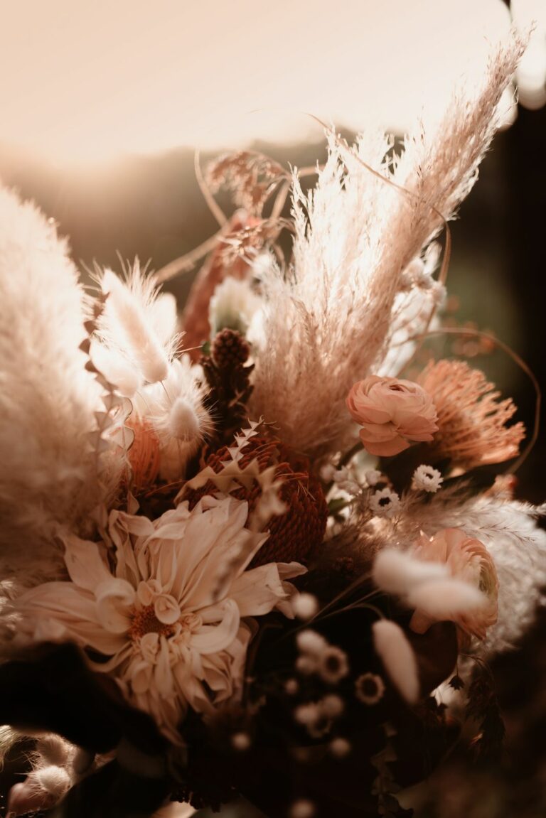 Fleuriste À la vie au vert – détail bouquet fleurs séchées pampas
