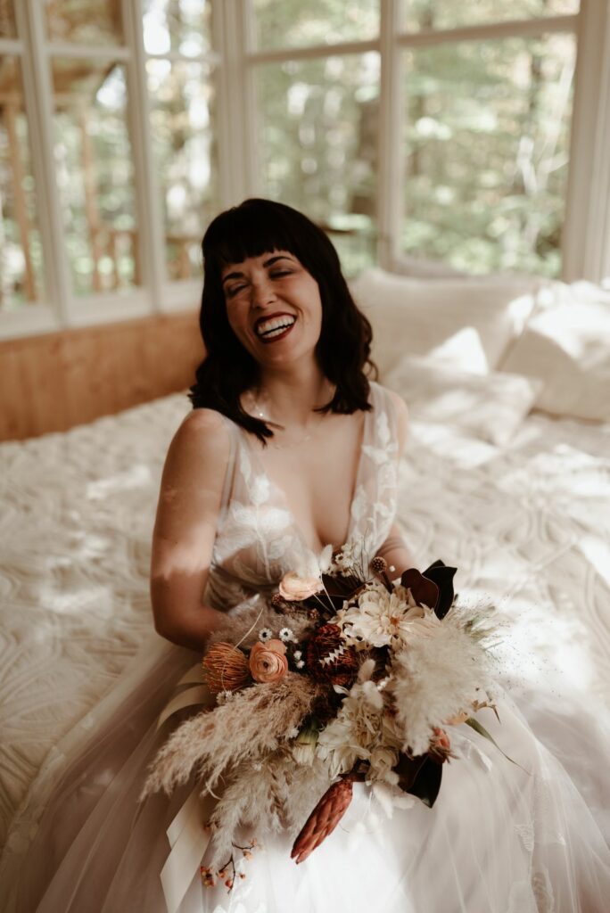 Fleuriste À la vie au vert – mariée rire bouquet fleurs séchées